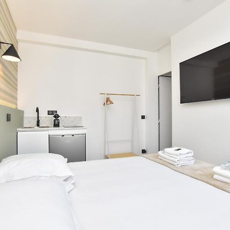 Cosy Bedroom Near Tour Eiffel Champs De Mars Paris Exterior photo