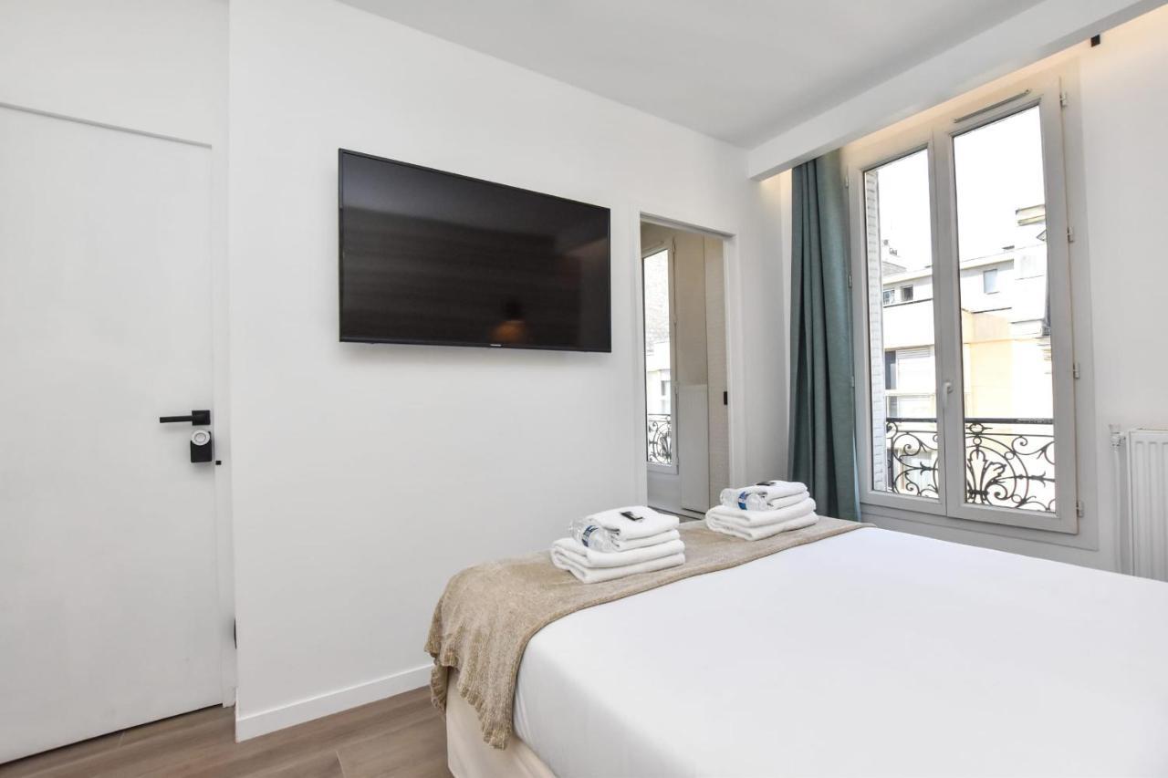 Cosy Bedroom Near Tour Eiffel Champs De Mars Paris Exterior photo