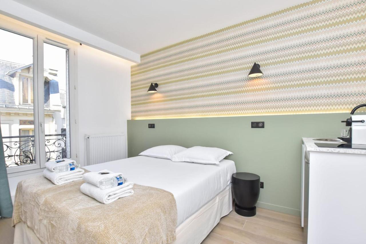 Cosy Bedroom Near Tour Eiffel Champs De Mars Paris Exterior photo